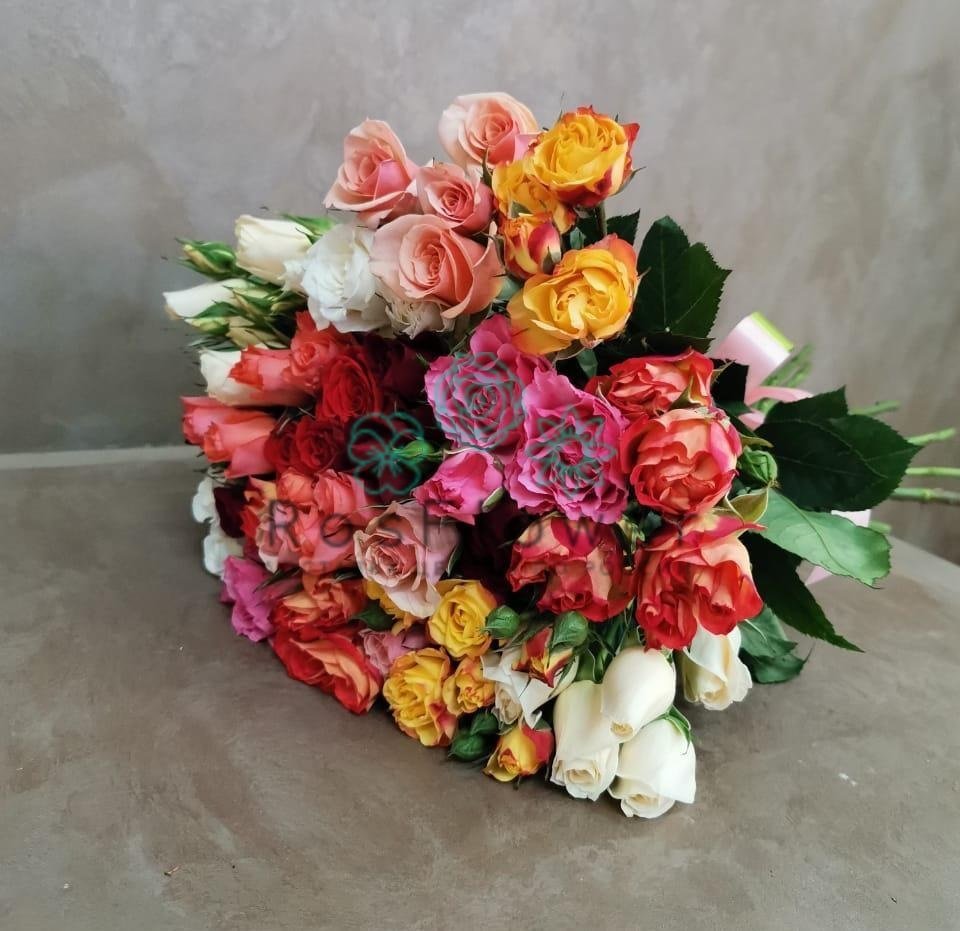 Букет пестрое настроение в Алексине Букет цветов из: Розы в Алексине