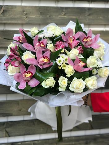 Букет цветов из: Розы и Хризантемы в Алексине