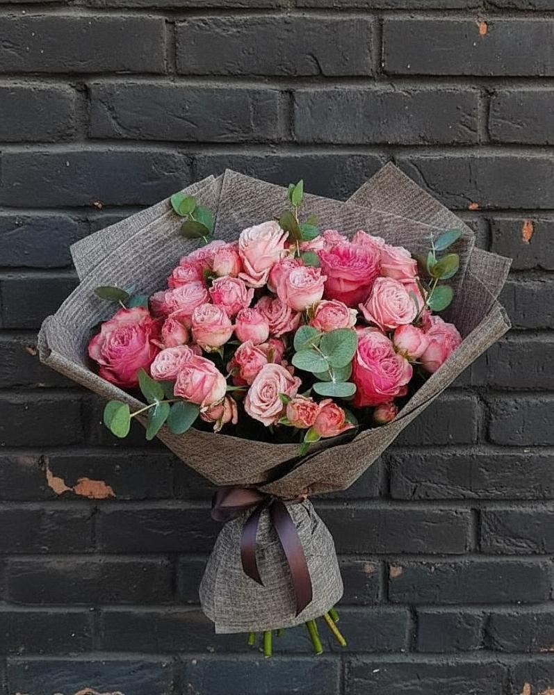 Букет розы в пальмах в Алексине Букет цветов из: Розы в Алексине