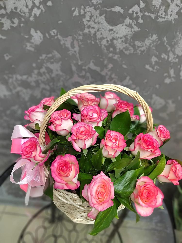 Цветочная композиция из Розы в корзине в Алексине