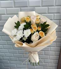 Букет цветочный вальс в Алексине Букет цветов из:  Розы и Хризантемы в Алексине