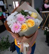 Букет цветов из:  Герберы, Розы и Хризантемы в Алексине