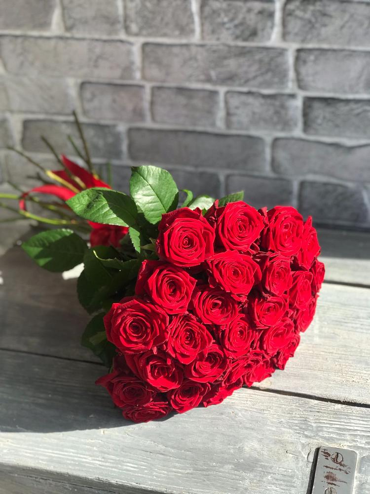 Букет Красные розы Фридом в Алексине