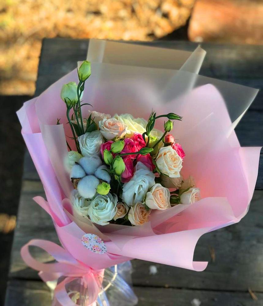 Букет цветов из: Розы и Лизиантусы в Алексине