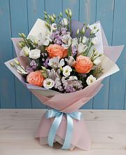 Букет цветов из:  Лизиантусы, Розы, Альстромерии и Гипсофила в Алексине