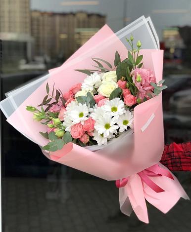 Букет цветов из: Розы, Лизиантусы и Хризантемы в Алексине