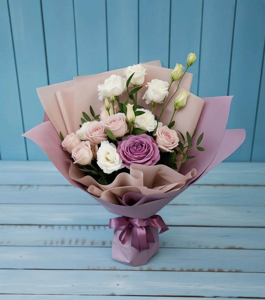 Букет цветов из: Розы и Лизиантусы в Алексине